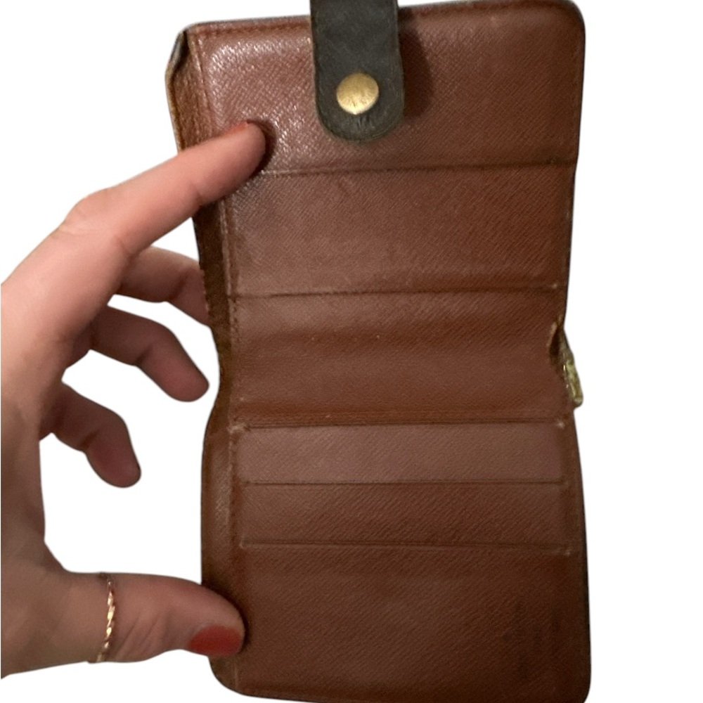 Louis Vuitton Monogram Wallet has a little wear on Corner good condition cute 🥰 - Picture 6 of 16